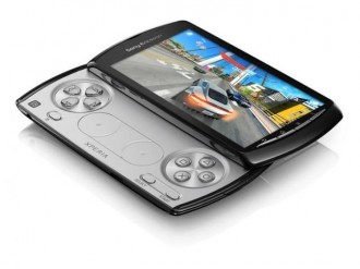Хахаха – Xperia Play по-скъп от iPhone 4 във Великобритания
