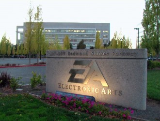 EA с масови уволнения, сочи PlayStation 4 като причина