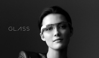 Очилата Google Glass – стъпка към бъдещето, в което ни следят постоянно?