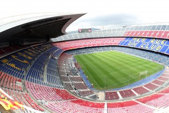 EA надцаква Konami за лицензи на стадиони в Pro Evolution Soccer 2014
