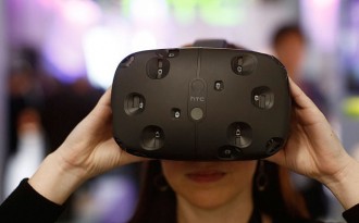 Виртуалната реалност на Valve и HTC забавена