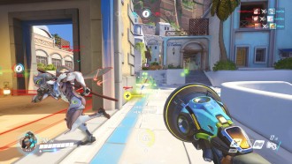 Състезателният режим на Overwatch все пак не е отложен